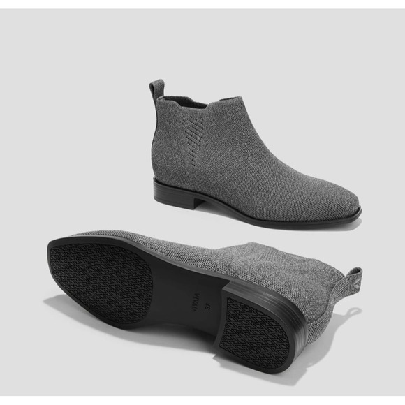 Vivaia Square Toe Water Repellent Knit Ankle Boots Gray Low Heel Size 8.5 EU39.5